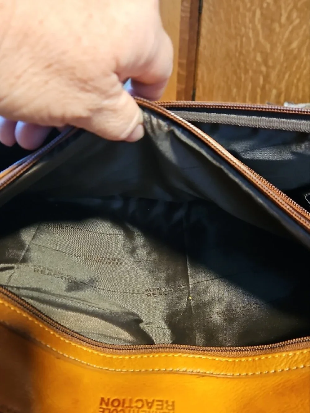 Kenneth Cole Reaction Show Business Briefcase Laptop Bag